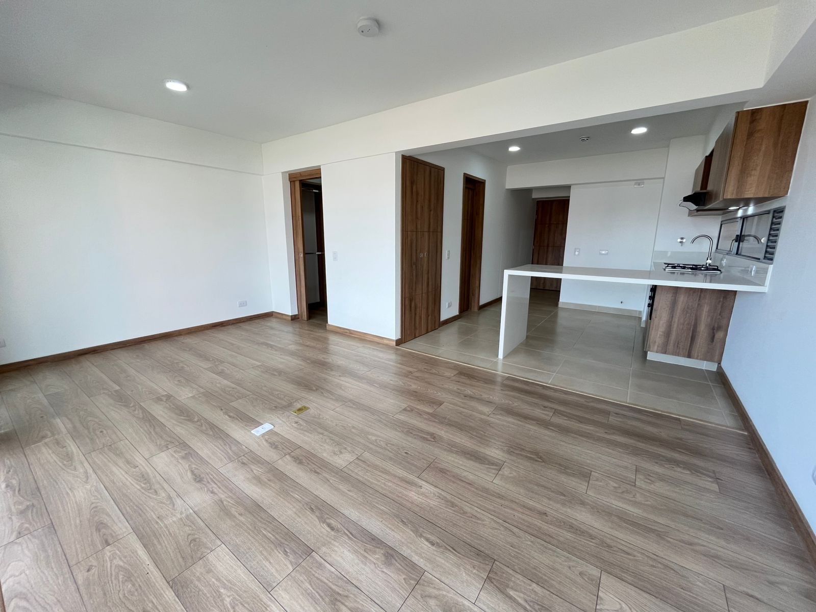APARTAMENTO EN ARRIENDO UBICADO EN SABANETA SECTOR TRES ESQUINAS - 2