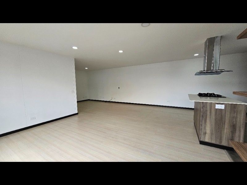 APARTAMENTO EN ARRIENDO UBICADO EN ENVIGADO POR EL SECTOR LOMA DEL ESMERALDAL - 2