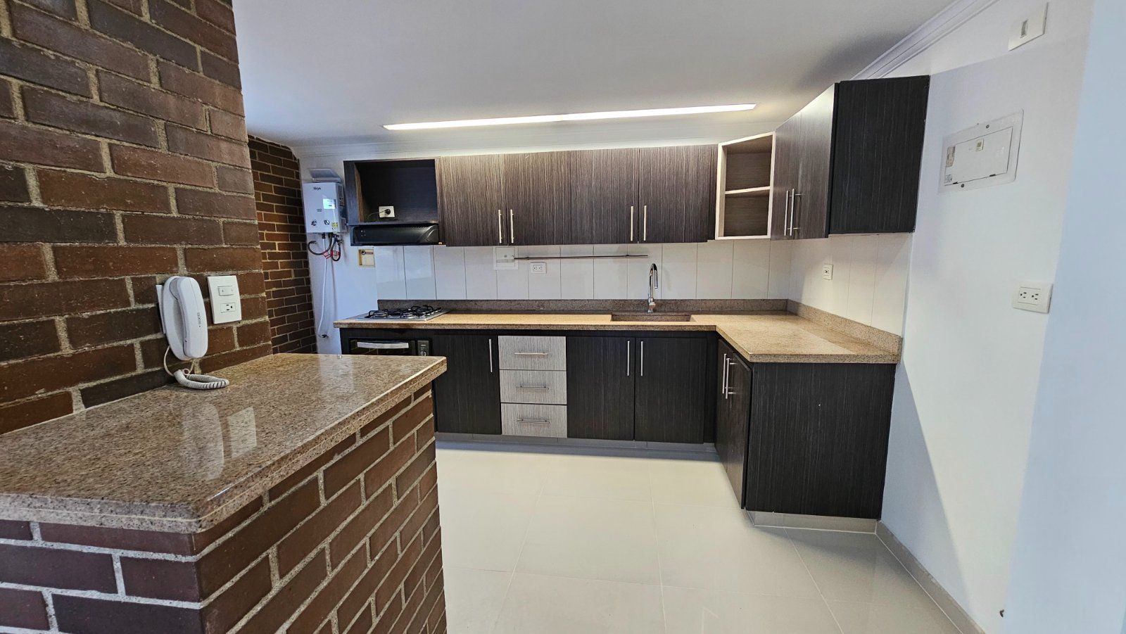 APARTAMENTO EN ARRIENDO UBICADO EN MEDELLIN SECTOR LAURELES - 5