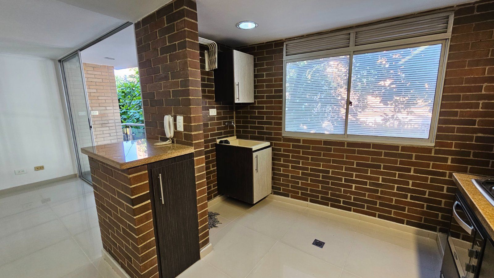 APARTAMENTO EN ARRIENDO UBICADO EN MEDELLIN SECTOR LAURELES - 6