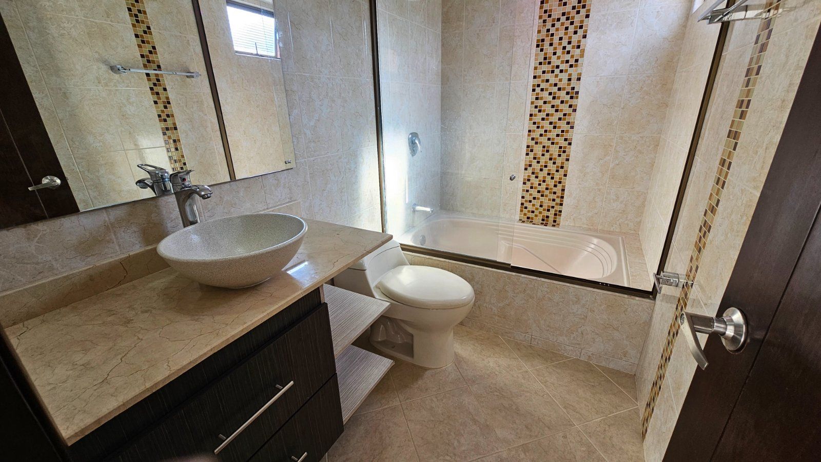 APARTAMENTO EN ARRIENDO UBICADO EN MEDELLIN SECTOR LAURELES - 12