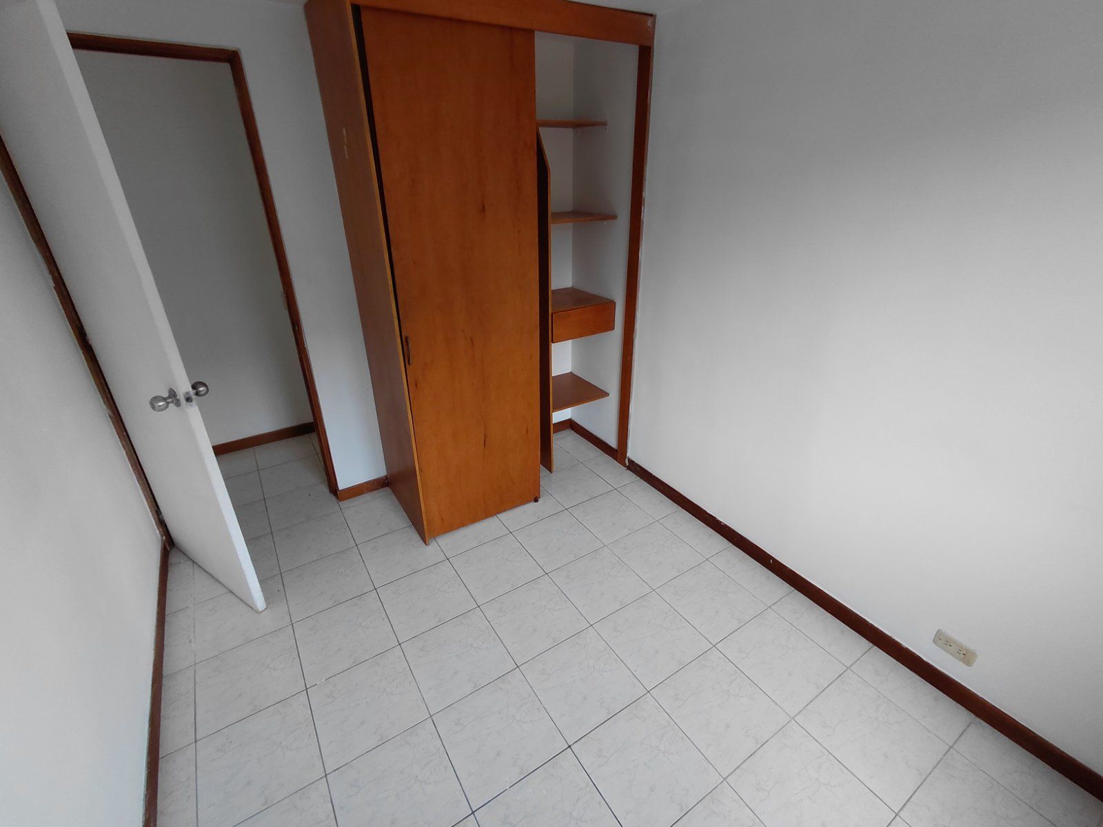 APARTAMENTO PARA ARRIENDO EN MEDELLIN SECTOR EL CHAGUALO - 4