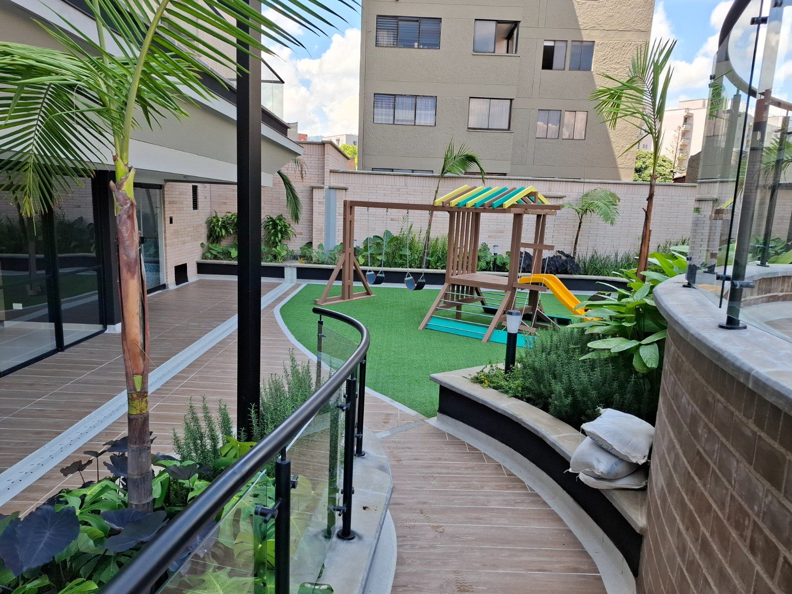 APARTAMENTO EN VENTA UBICADO EN MEDELLIN SECTOR LAURELES - 13