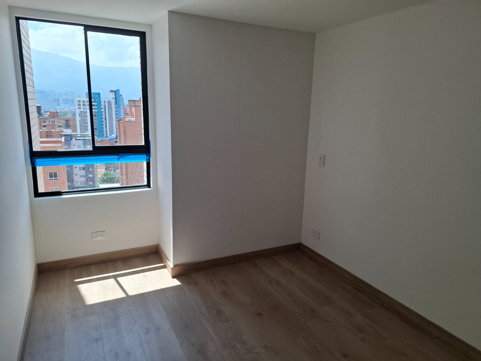 APARTAMENTO EN VENTA UBICADO EN MEDELLIN SECTOR LAURELES - 6