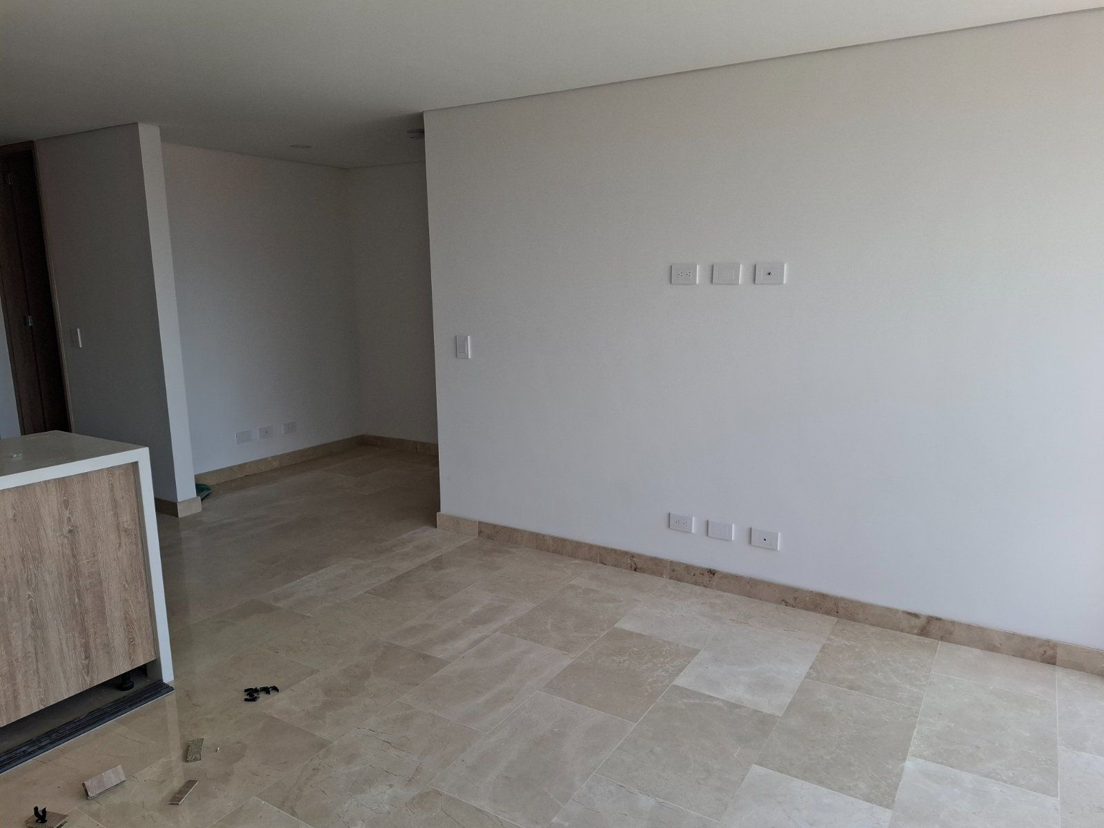 APARTAMENTO EN VENTA UBICADO EN MEDELLIN SECTOR LAURELES