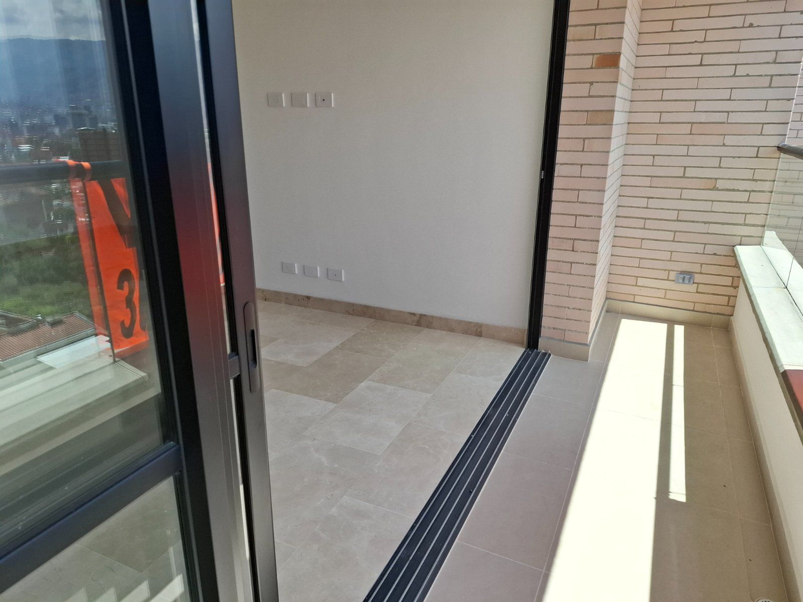 APARTAMENTO EN VENTA UBICADO EN MEDELLIN SECTOR LAURELES - 11