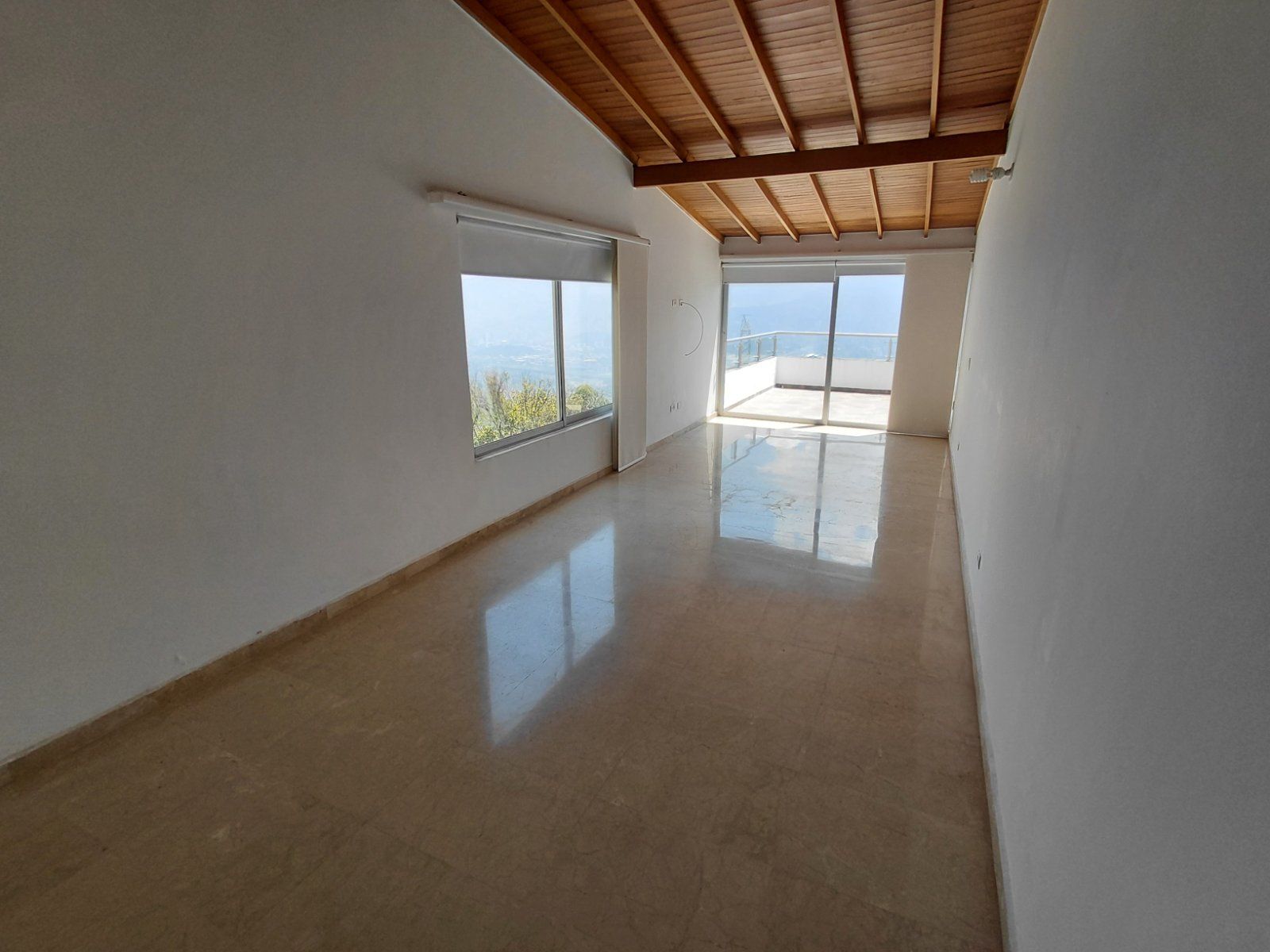 FINCA EN ARRIENDO UBICADA EN MEDELLIN, SECTOR BELEN - 9