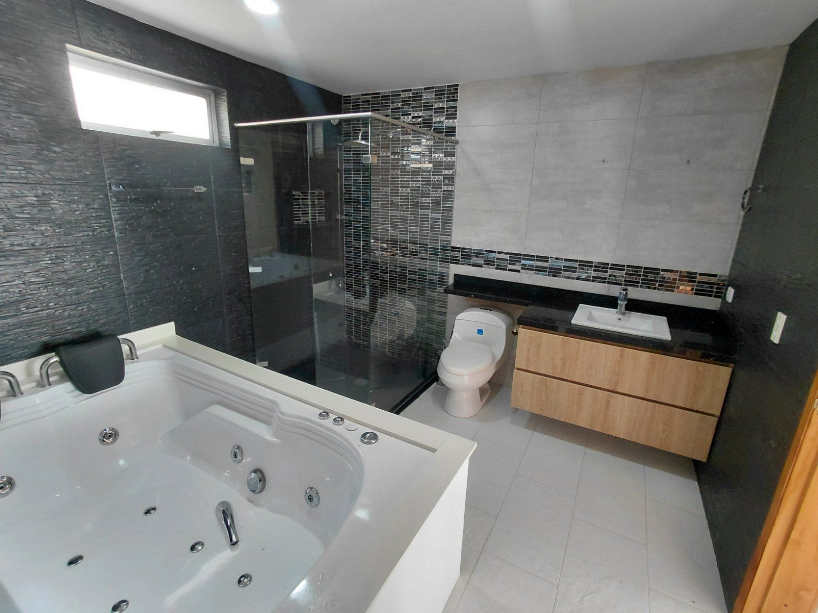 FINCA EN ARRIENDO UBICADA EN MEDELLIN, SECTOR BELEN - 11