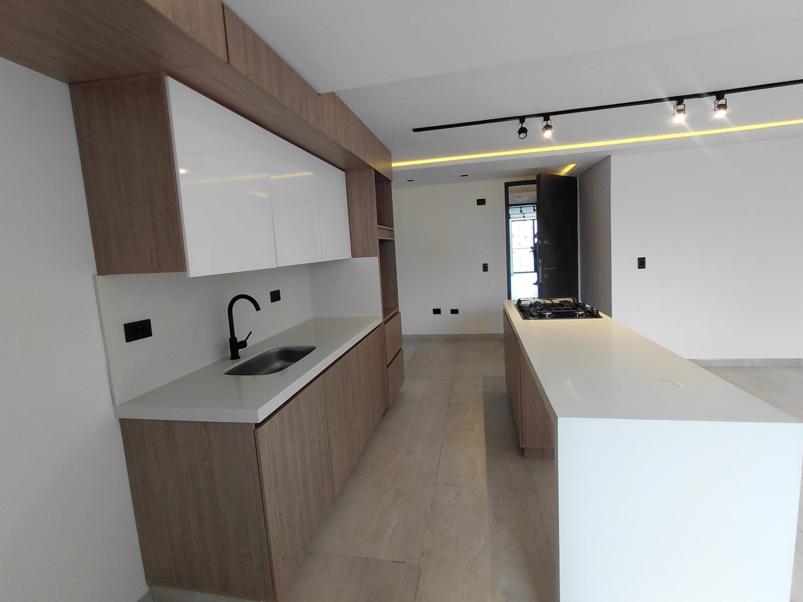 APARTAMENTO AMOBLADO EN ARRIENDO UBICADO EN MEDELLIN SECTOR UNICENTRO - 3