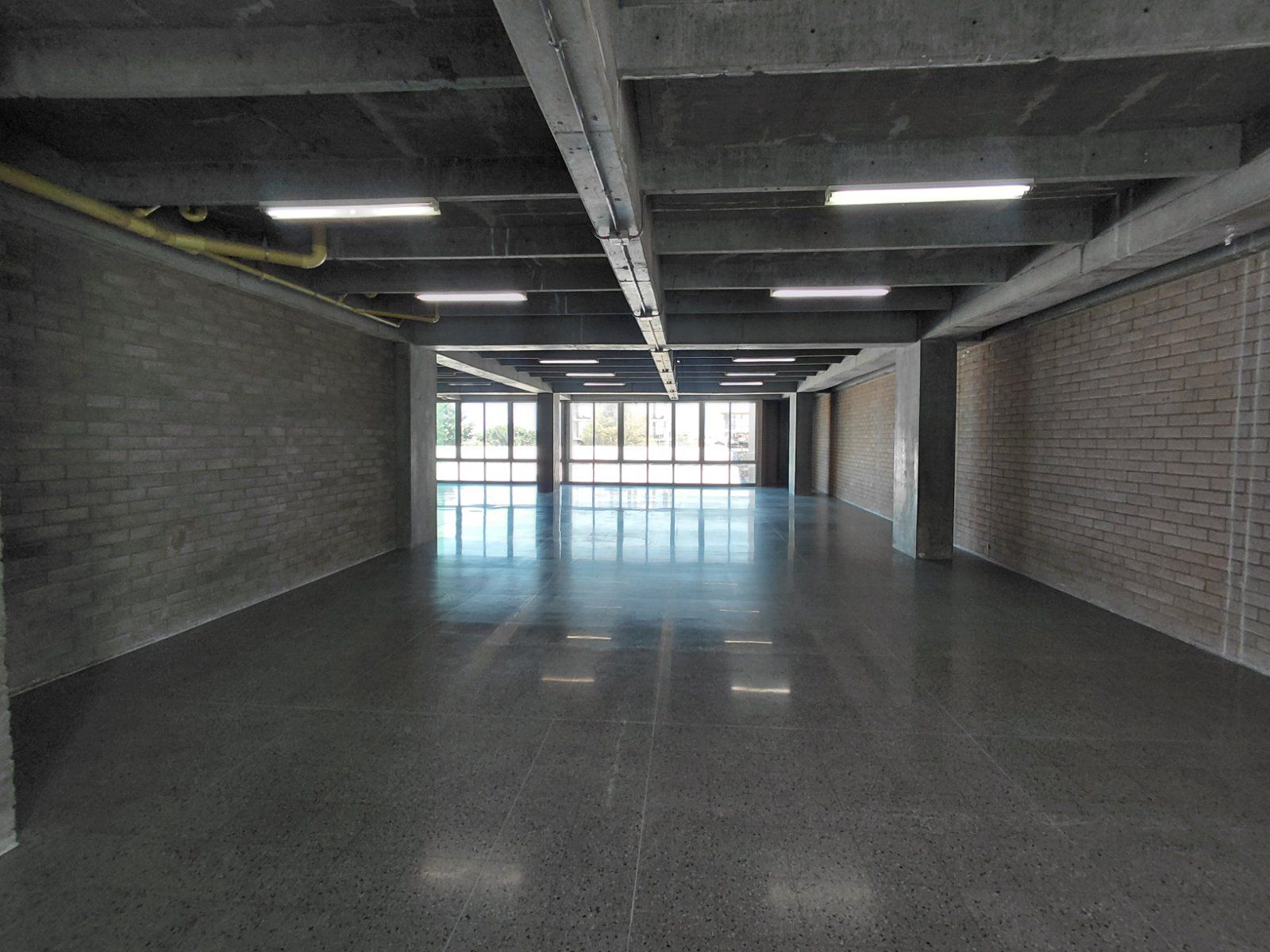 OFICINA EN ARRIENDO UBICADO EN MEDELLIN SECTOR GUAYABAL - 11