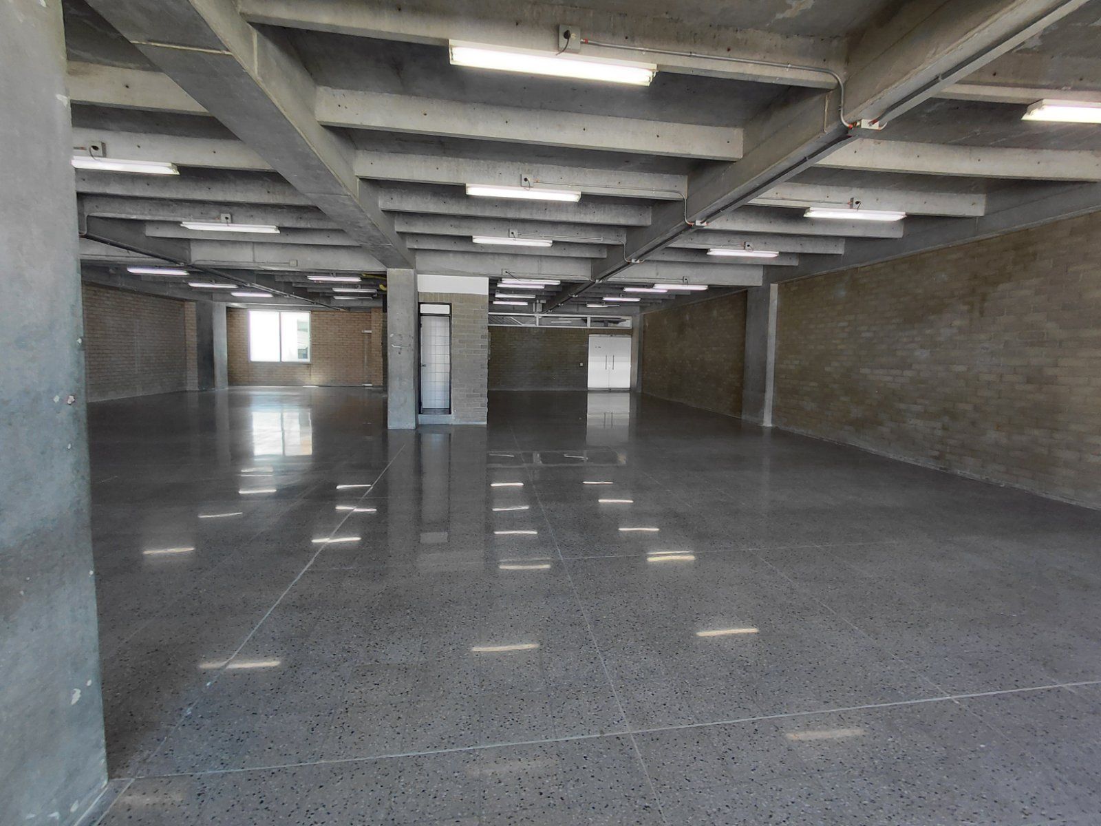 OFICINA EN ARRIENDO UBICADO EN MEDELLIN SECTOR GUAYABAL - 4