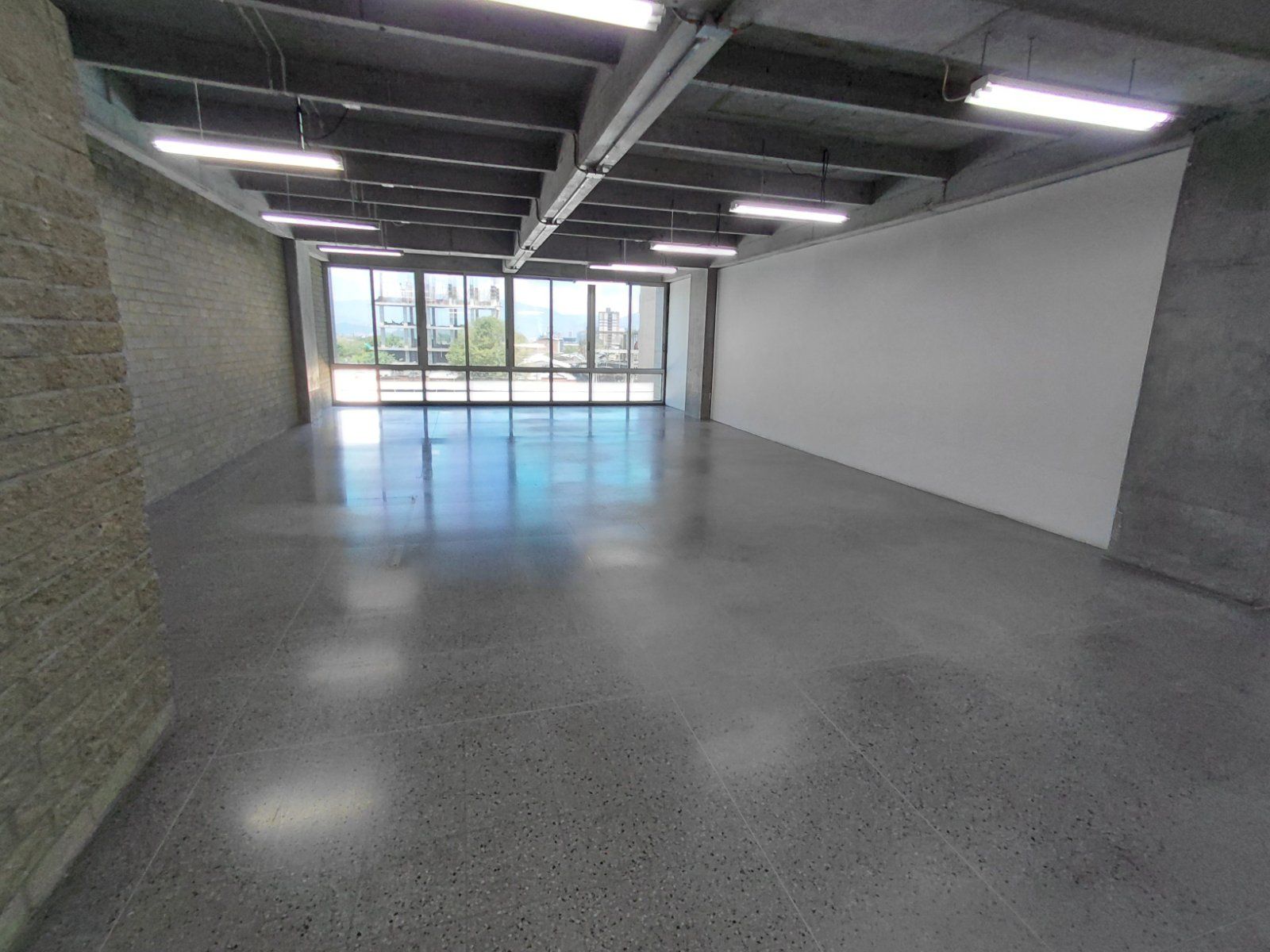 OFICINA EN ARRIENDO UBICADO EN MEDELLIN SECTOR GUAYABAL - 8
