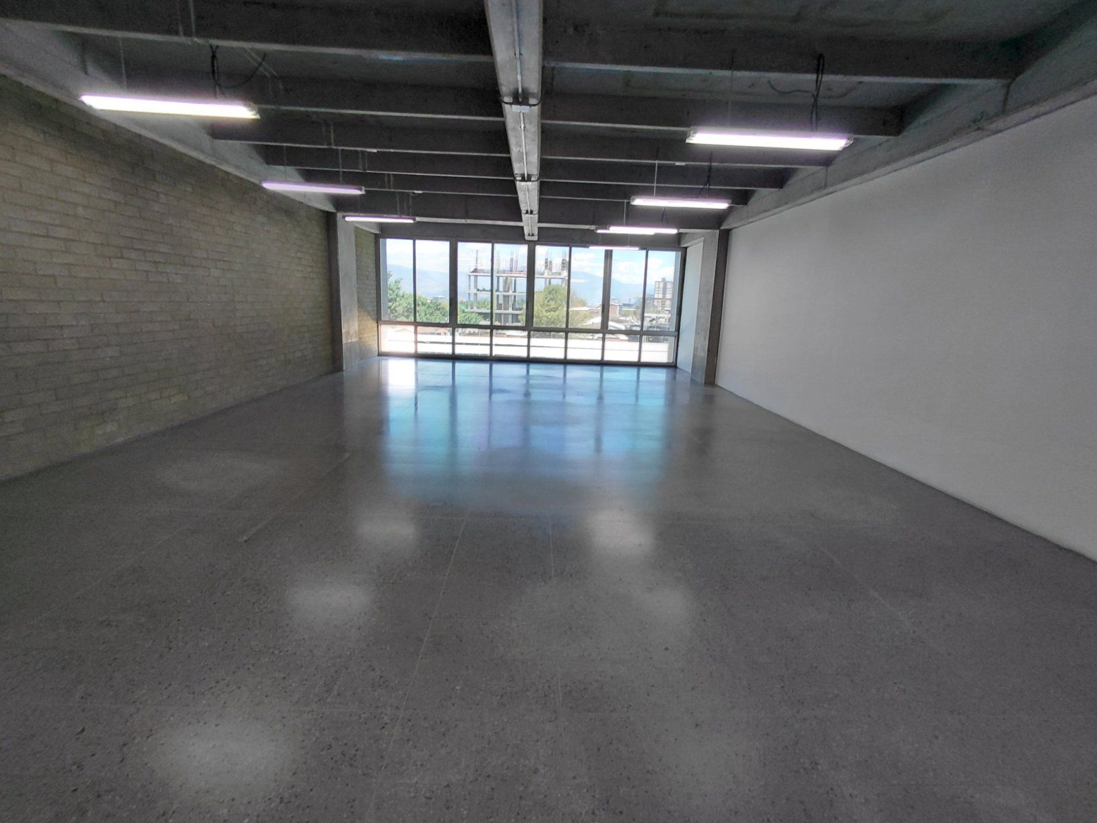 OFICINA EN ARRIENDO UBICADO EN MEDELLIN SECTOR GUAYABAL - 4