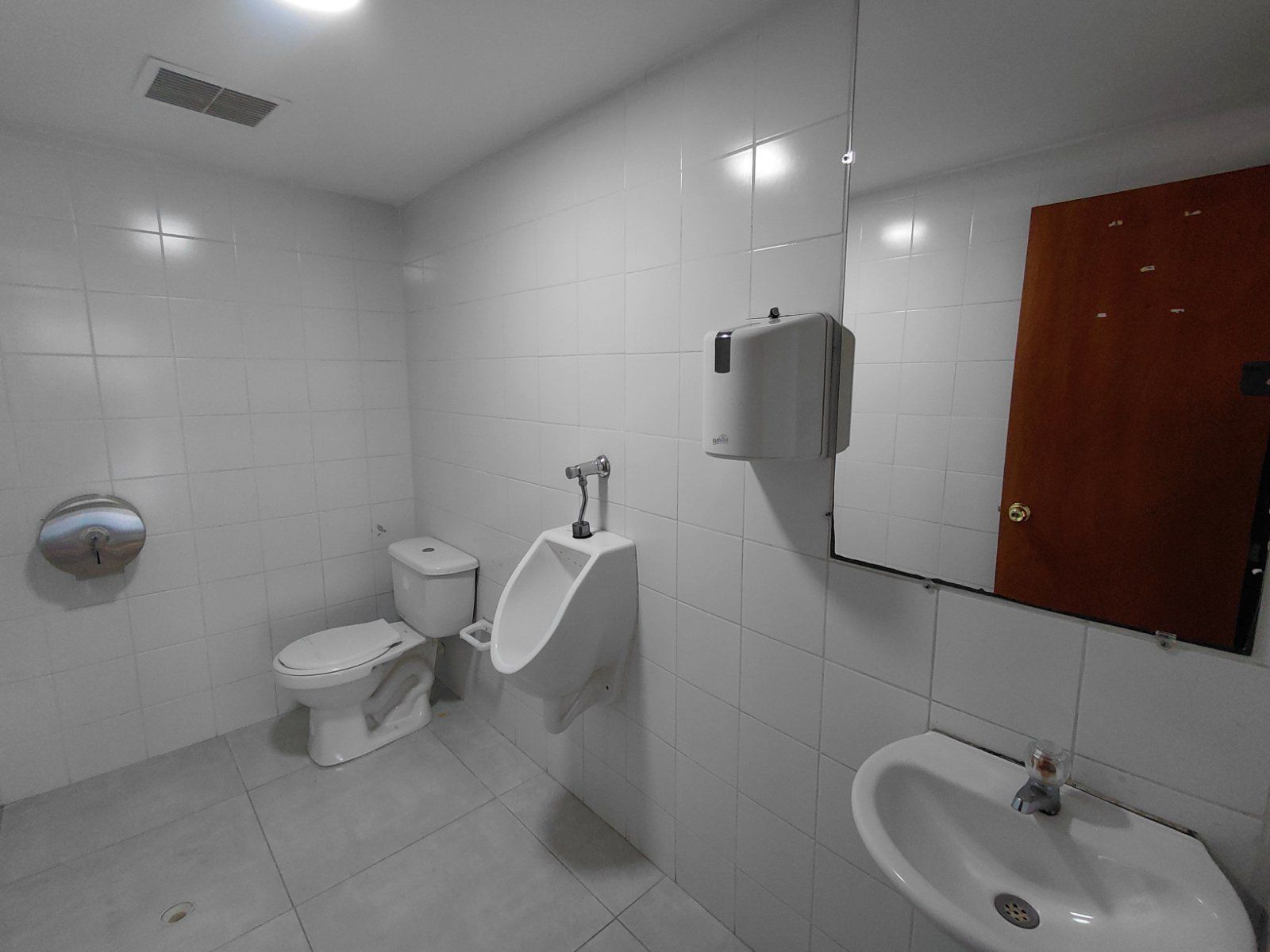 OFICINA EN ARRIENDO UBICADO EN MEDELLIN SECTOR GUAYABAL - 15