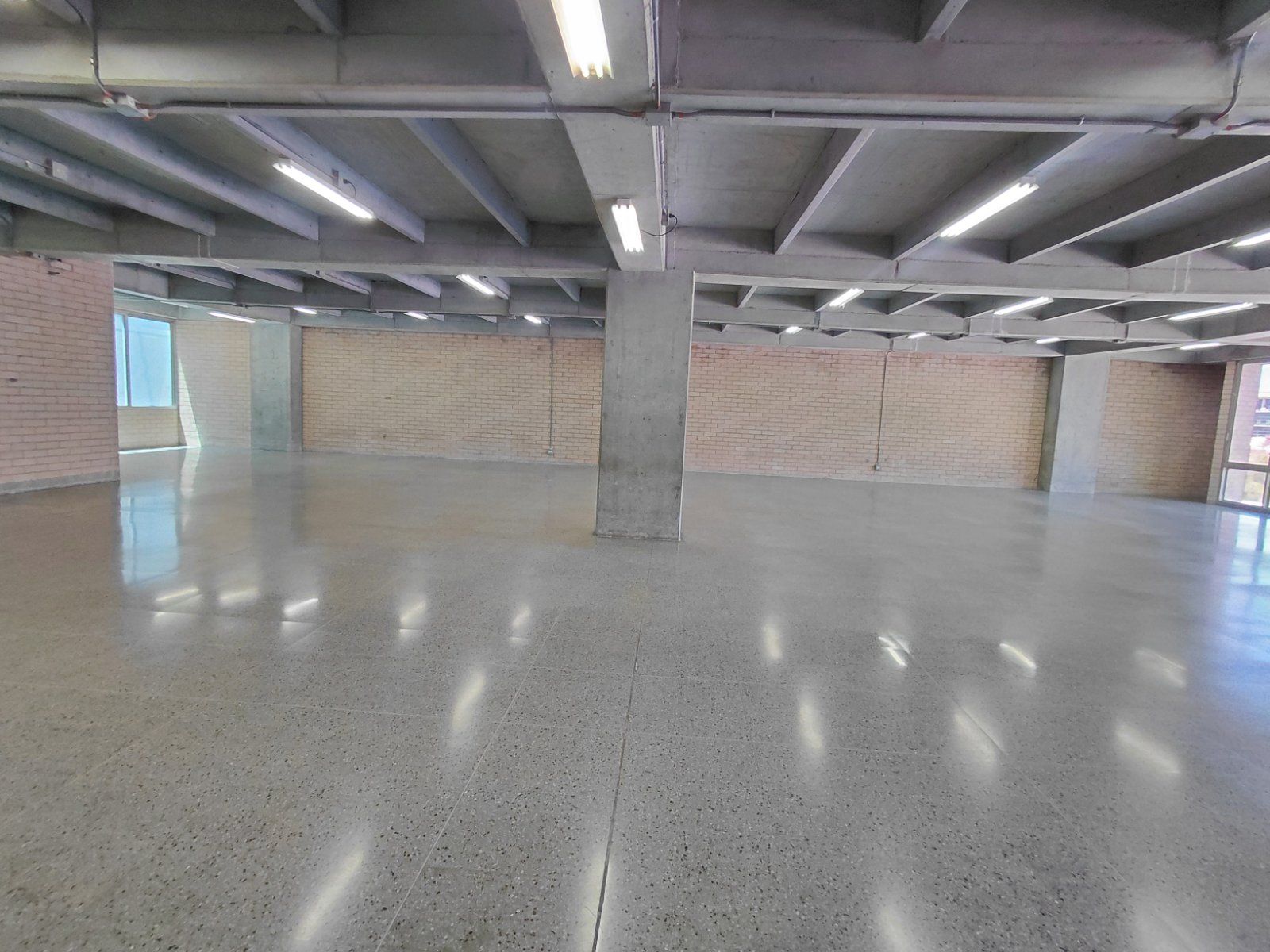 OFICINA EN ARRIENDO UBICADO EN MEDELLIN SECTOR GUAYABAL - 8