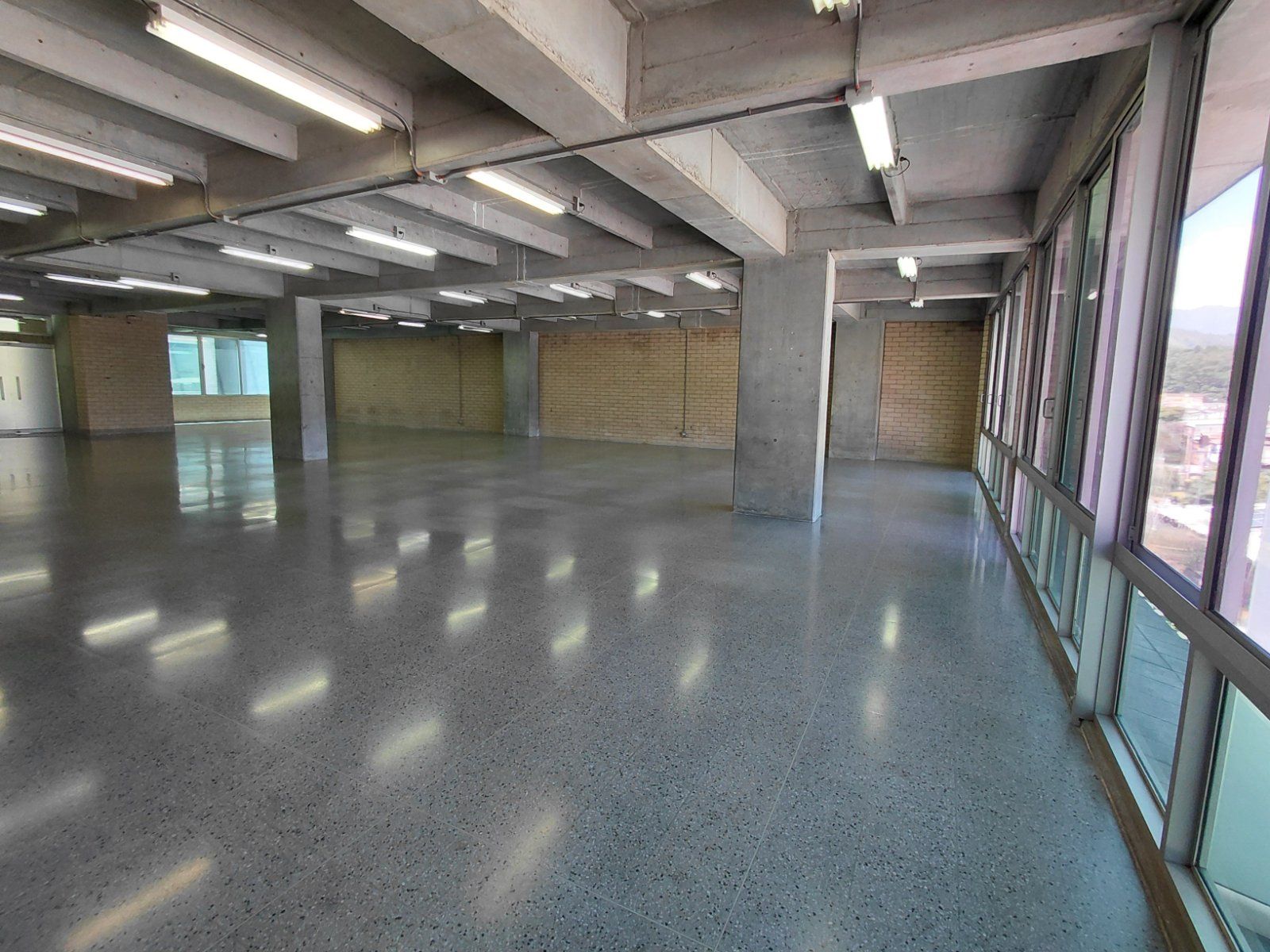 OFICINA EN ARRIENDO UBICADO EN MEDELLIN SECTOR GUAYABAL - 6