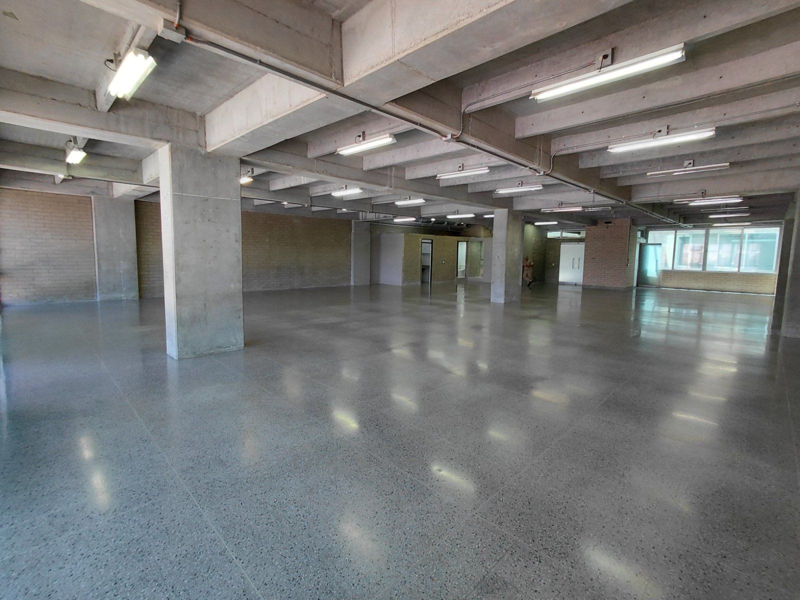 OFICINA EN ARRIENDO UBICADO EN MEDELLIN SECTOR GUAYABAL - 3