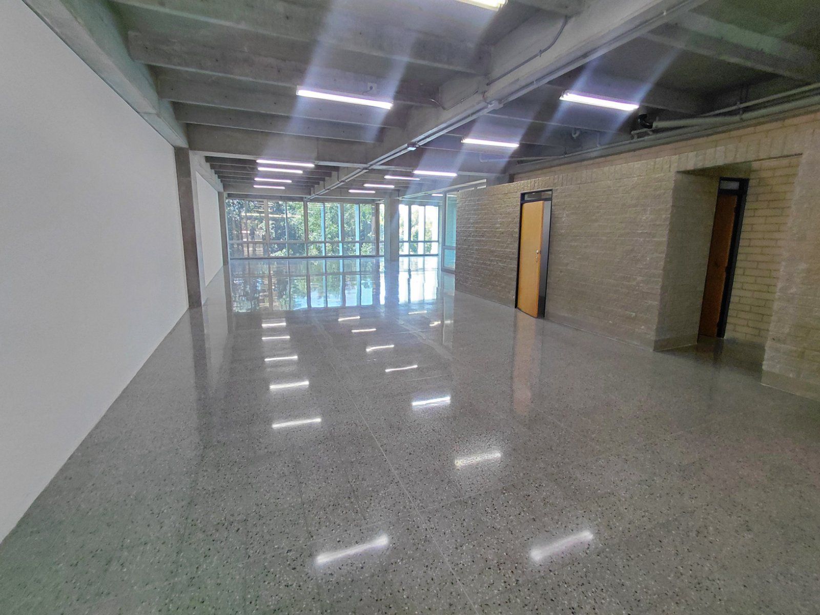 OFICINA EN ARRIENDO UBICADO EN MEDELLIN SECTOR GUAYABAL - 8