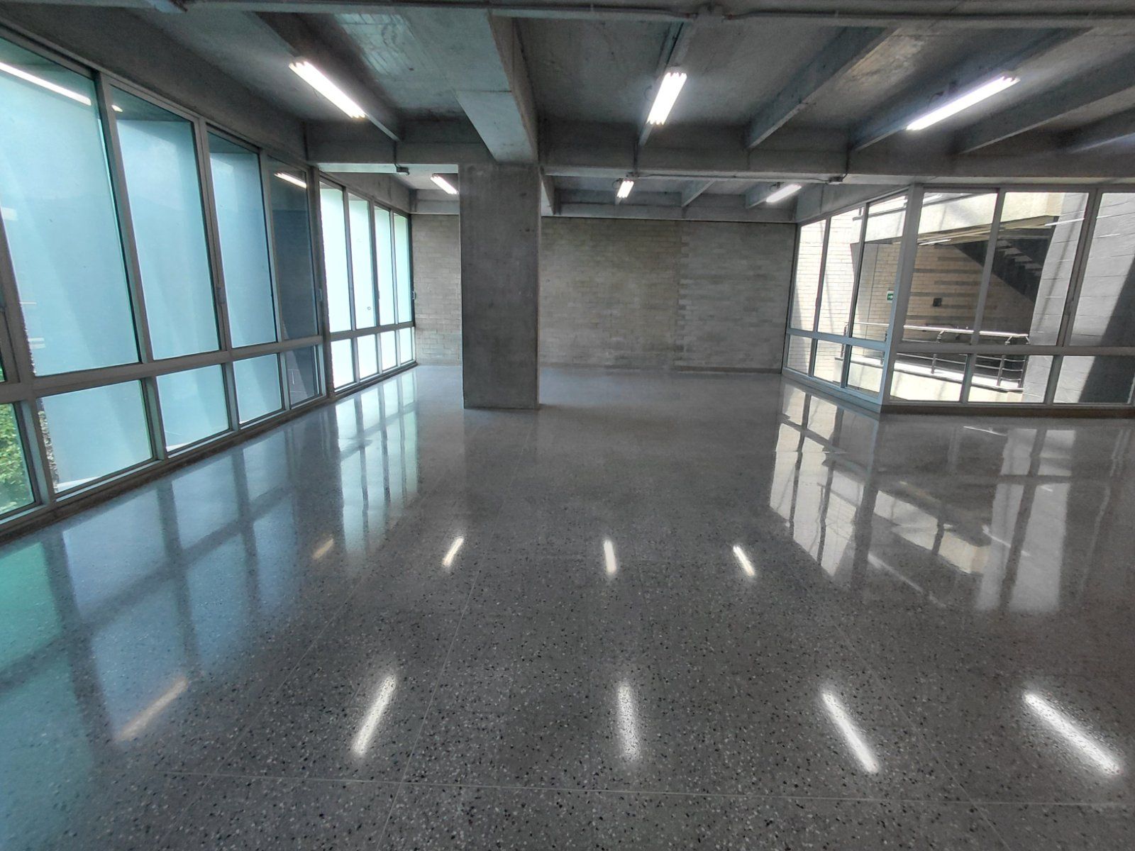 OFICINA EN ARRIENDO UBICADO EN MEDELLIN SECTOR GUAYABAL - 5