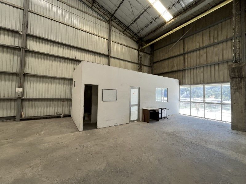Bodega en arriendo ubicada en La Estrella, sector La Tablaza - 3