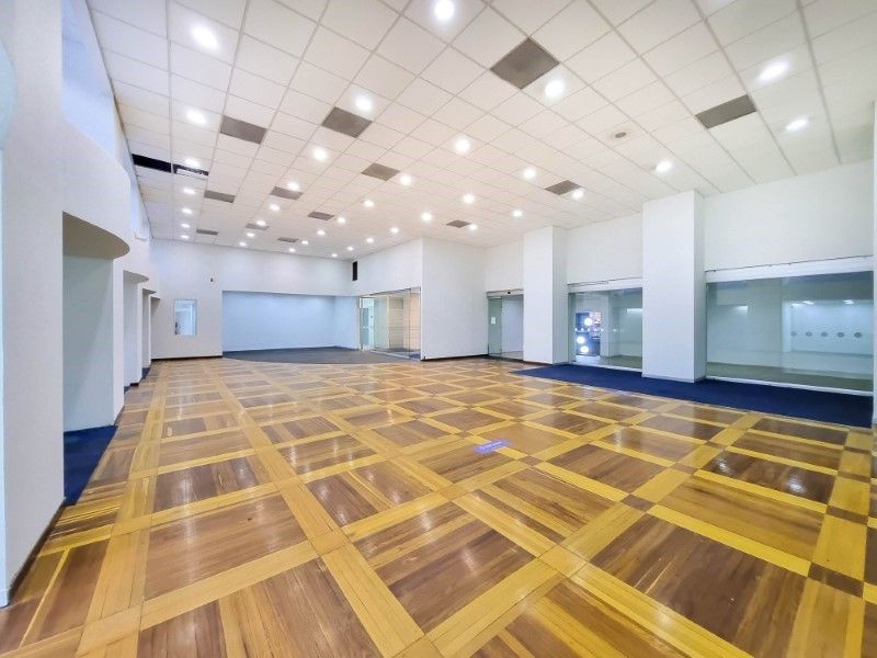 Local en arriendo ubicado en Medellín, sector Centro - 4