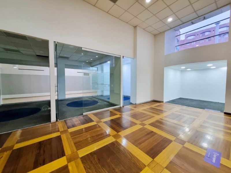 Local en arriendo ubicado en Medellín, sector Centro - 5