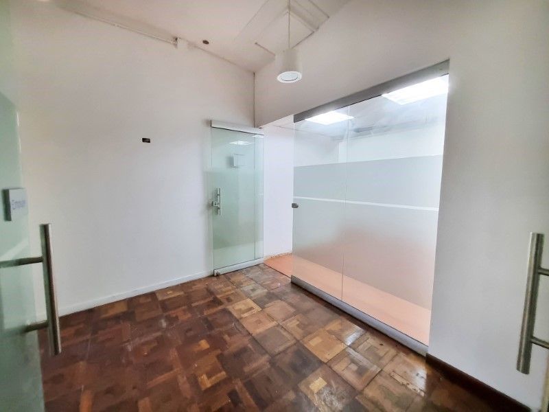 Local en arriendo ubicado en Medellín, sector Centro - 23