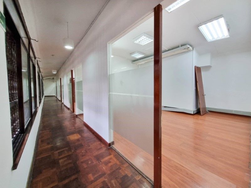 Local en arriendo ubicado en Medellín, sector Centro - 28