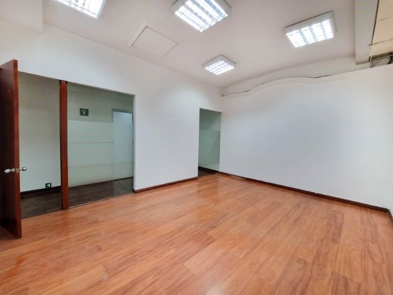 Local en arriendo ubicado en Medellín, sector Centro - 32