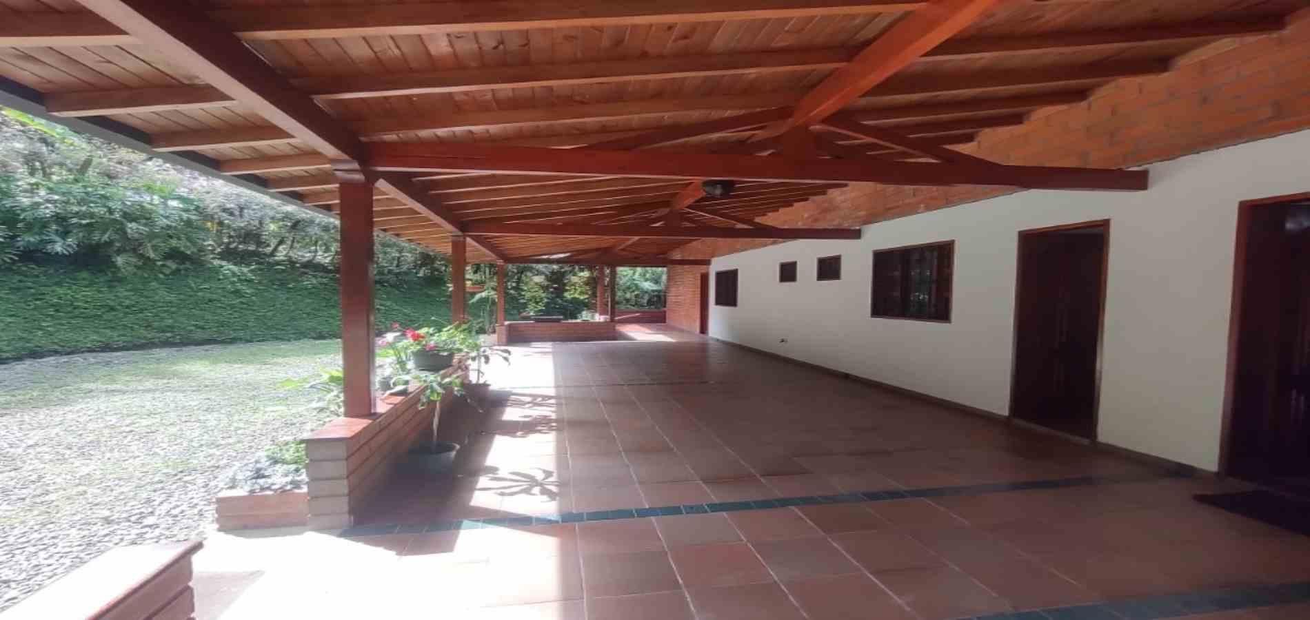 Finca en arriendo ubicada en Rionegro, sector Los Colegios - 4