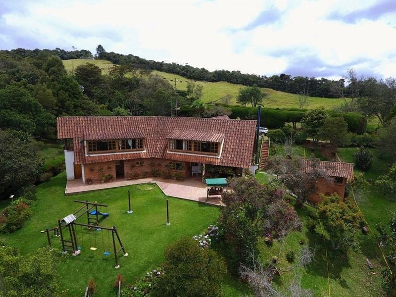 CASA EN VENTA UBICADA EN ENVIGADO SECTOR VEREDA EL SILENCIO - 14