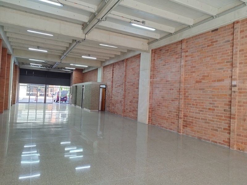 Local en arriendo ubicado en Medellín, sector Avenida Guayabal - 2