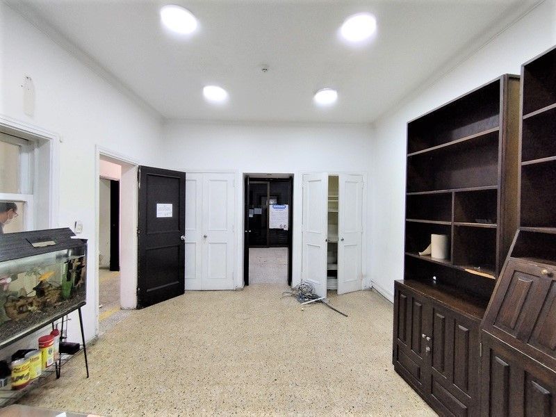 Local en arriendo ubicado en Medellín, sector Palace - 2