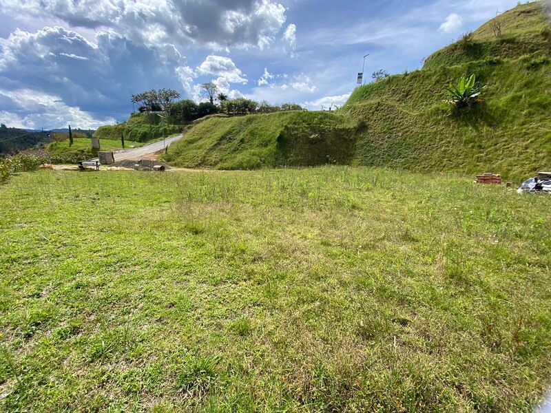 Lote en venta ubicado en El Retiro, sector Vereda Lejos del Nido - 2