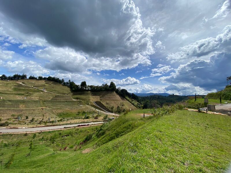 Lote en venta ubicado en El Retiro, sector Vereda Lejos del Nido - 5