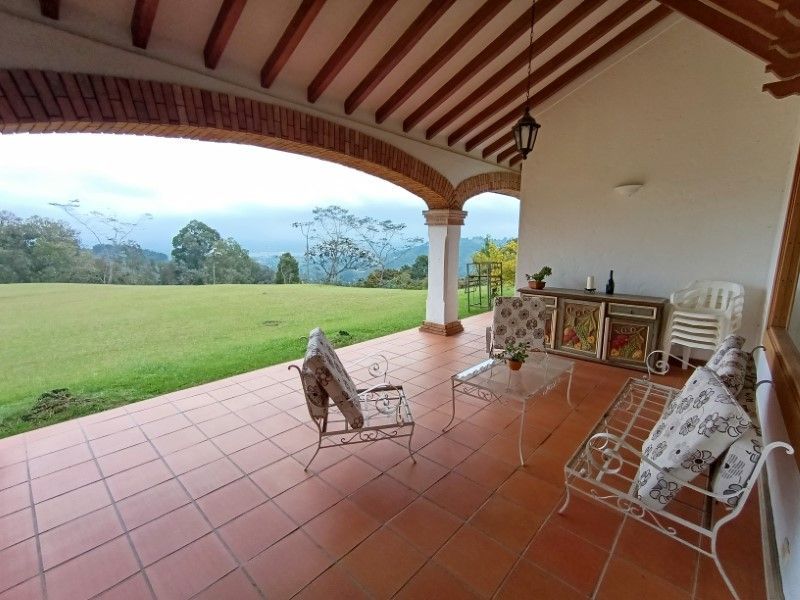 Finca en arriendo ubicada en Rionegro, sector Rotonda Sajonia - 32