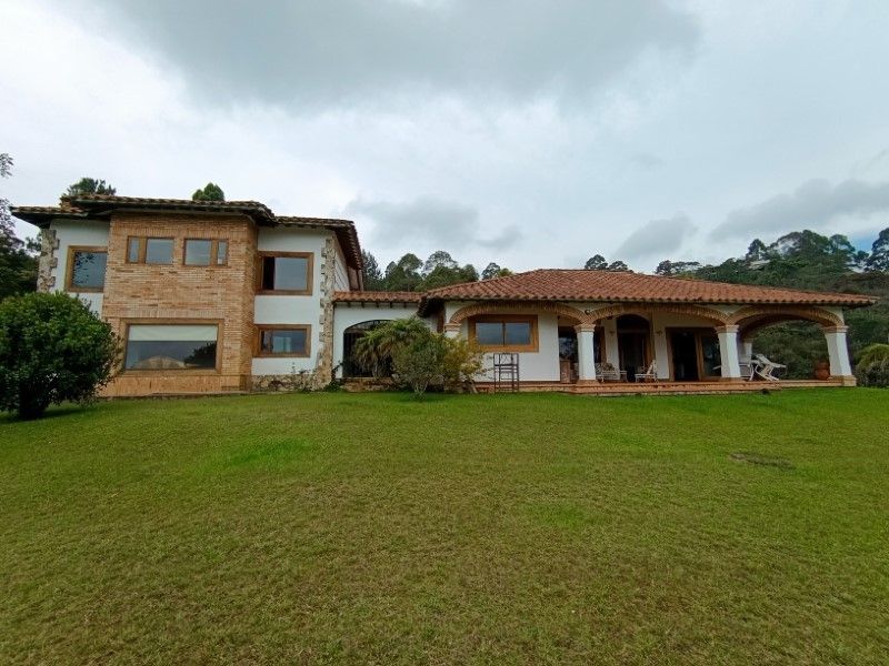 Finca en arriendo ubicada en Rionegro, sector Rotonda Sajonia - 34