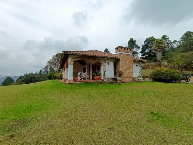 Finca en arriendo ubicada en Rionegro, sector Rotonda Sajonia - 37