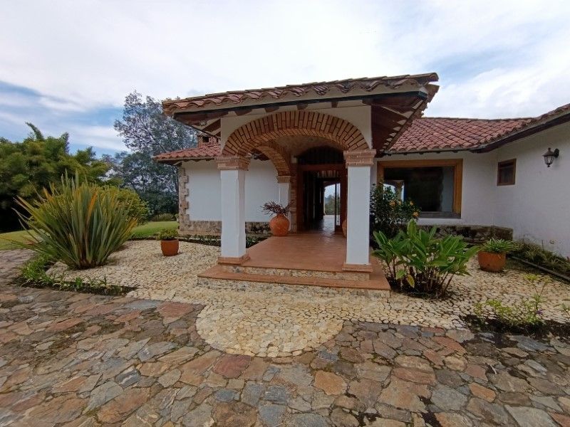 Finca en arriendo ubicada en Rionegro, sector Rotonda Sajonia - 43