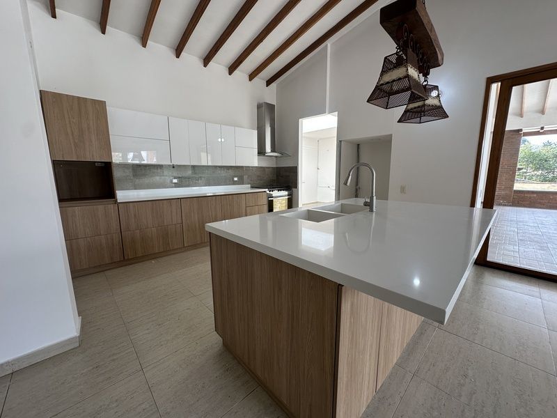 Casa en arriendo ubicada en Envigado, sector Las Antillas - 6