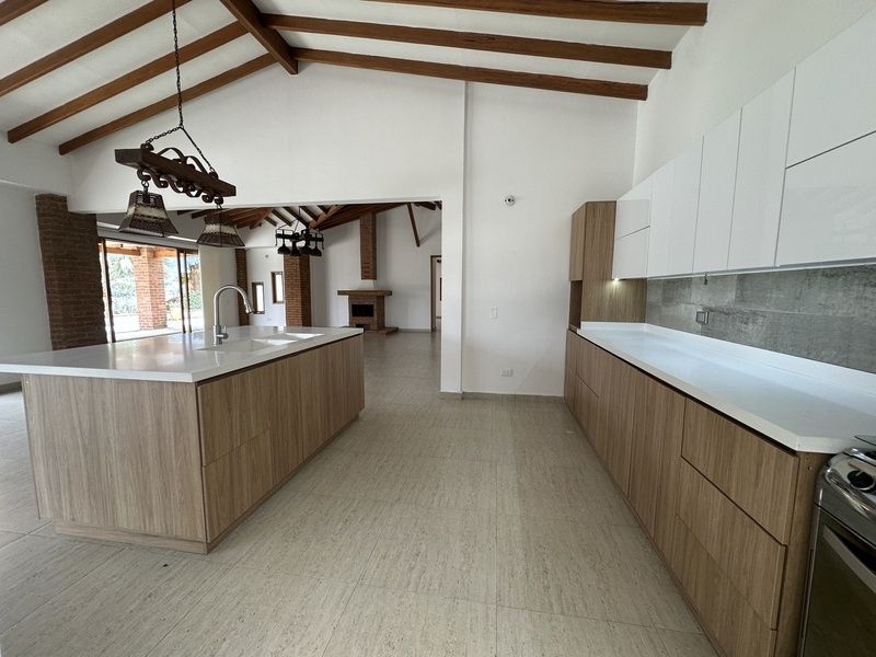Casa en arriendo ubicada en Envigado, sector Las Antillas - 8