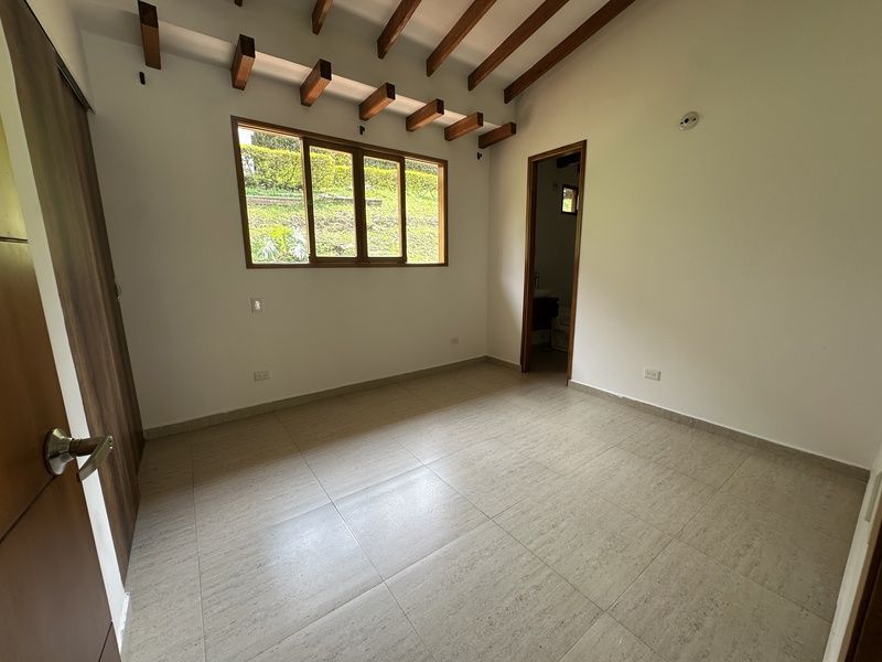 Casa en arriendo ubicada en Envigado, sector Las Antillas - 9