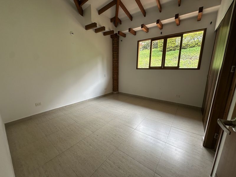 Casa en arriendo ubicada en Envigado, sector Las Antillas - 12