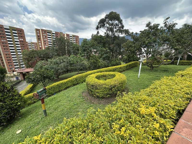 Casa en arriendo ubicada en Envigado, sector Las Antillas - 24