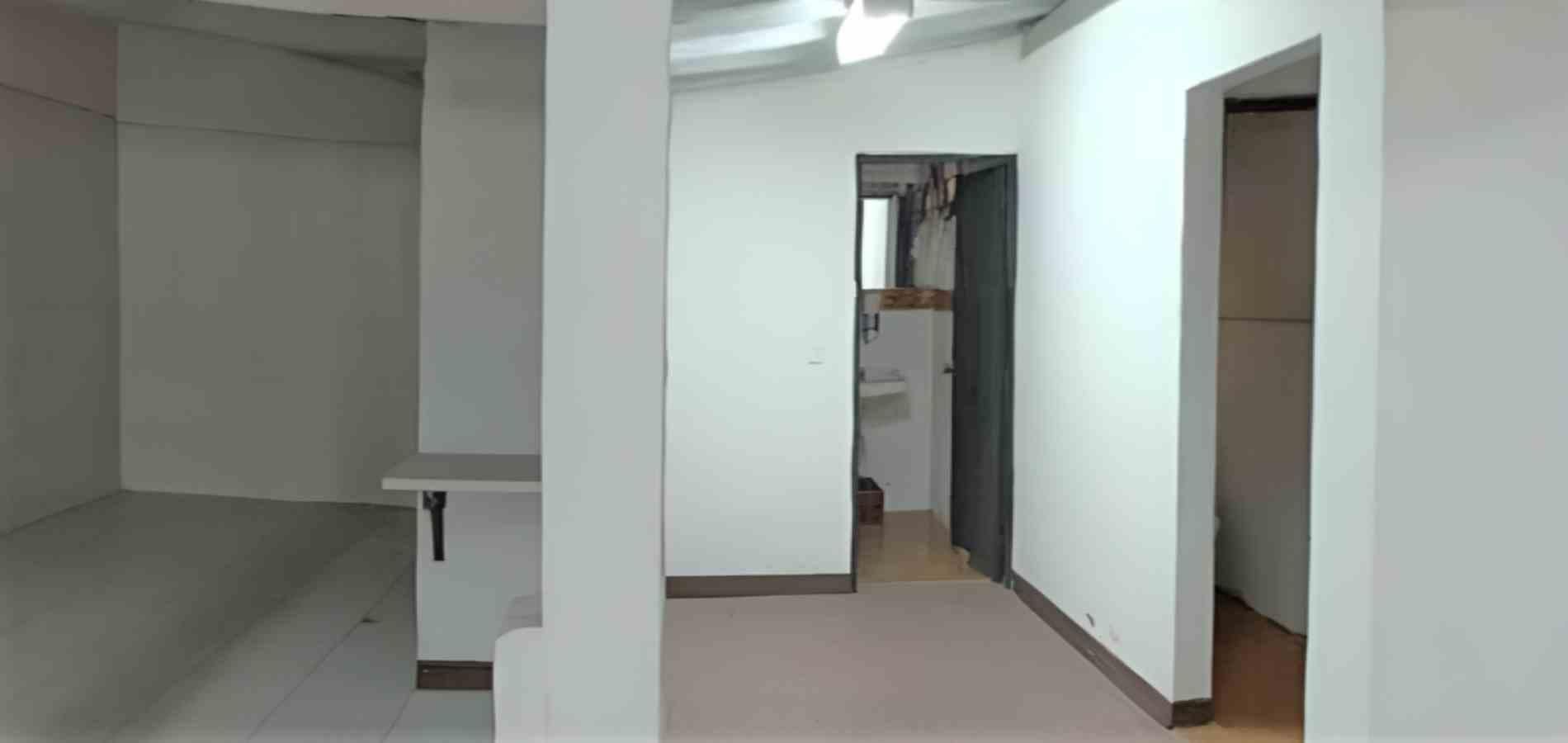 Local en arriendo ubicado en Medellín, sector La 33 - 3