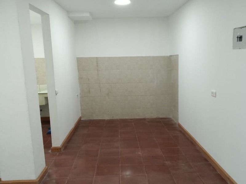 Oficina en arriendo ubicada en Medellín, sector Lleras - 3