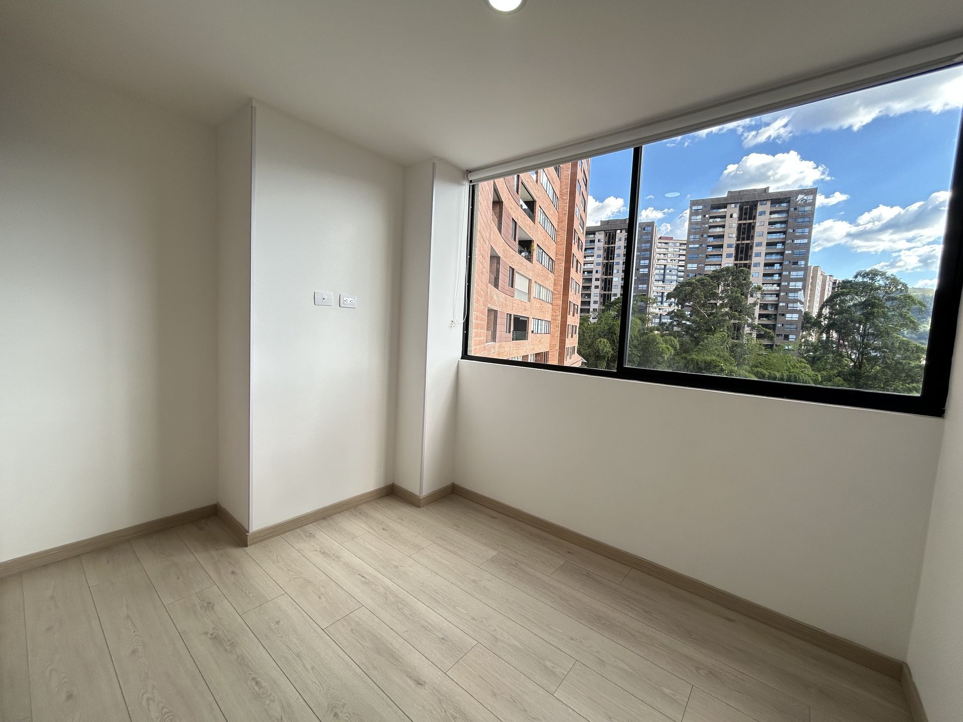 APARTAMENTO EN ARRIENDO UBICADO EN ENVIGADO SECTOR LOMA DE LAS BRUJAS - 10
