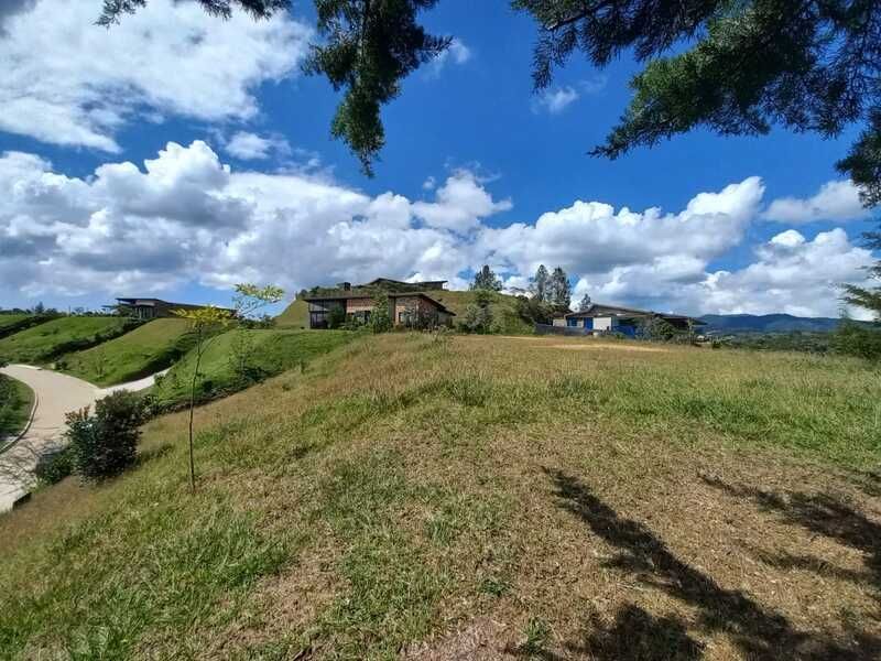 Lote en venta ubicado en El Retiro, sector Pantanillo - 3