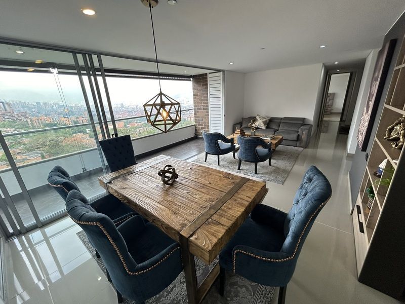 Apartamento en venta ubicado en Envigado, sector Loma del Chocho - 2
