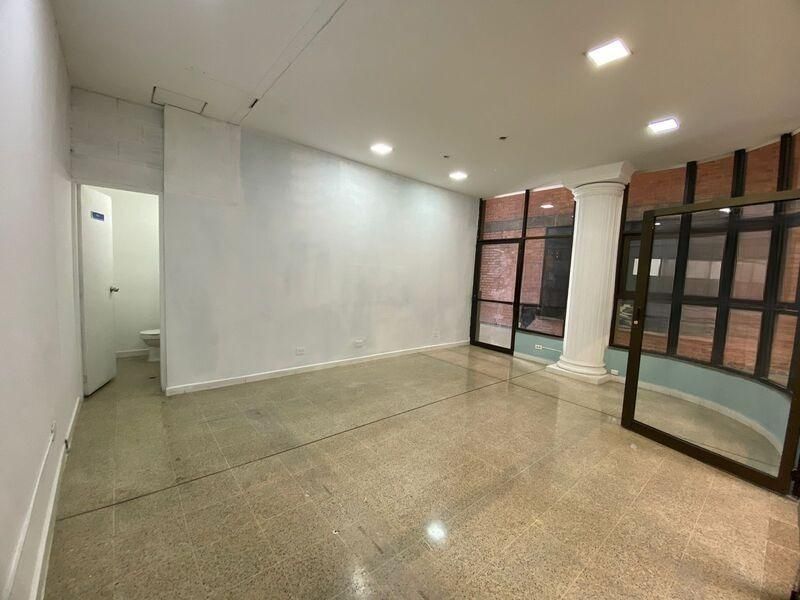 Local en arriendo ubicado en Medellín, sector Guayabal - 2